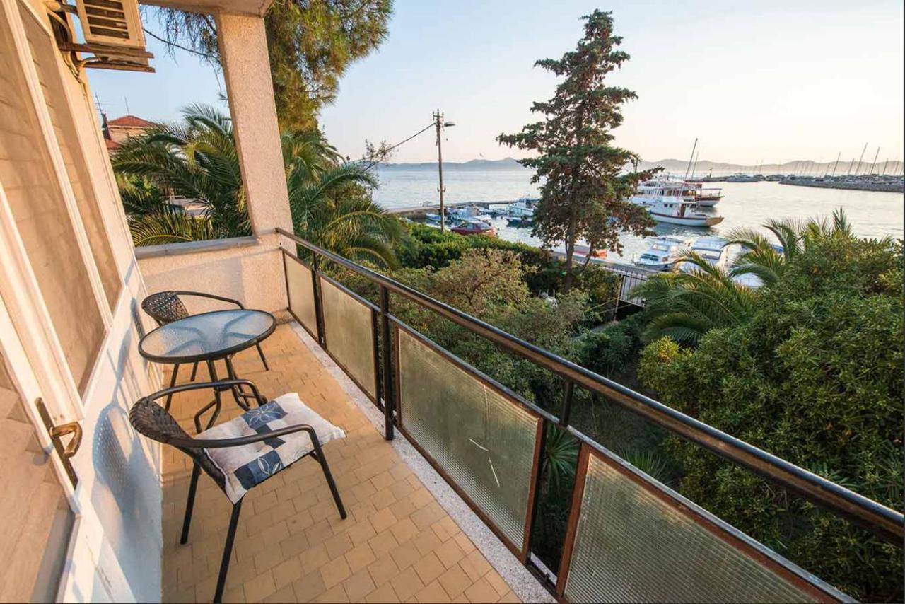 Amazing Seaview Apartment With A Balcony Near The Beach - Kneza Trpimira I Zadar Eksteriør billede