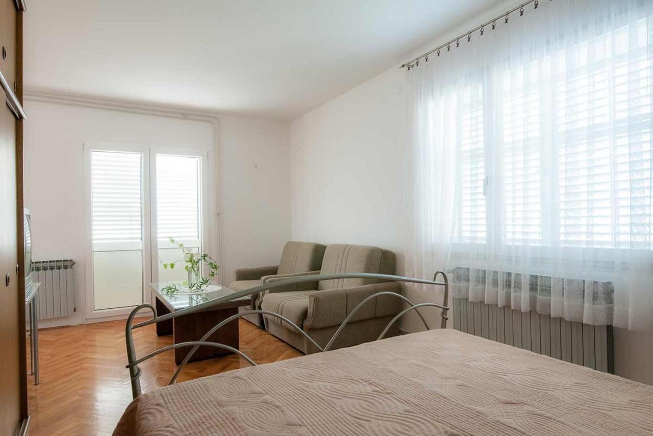 Amazing Seaview Apartment With A Balcony Near The Beach - Kneza Trpimira I Zadar Eksteriør billede