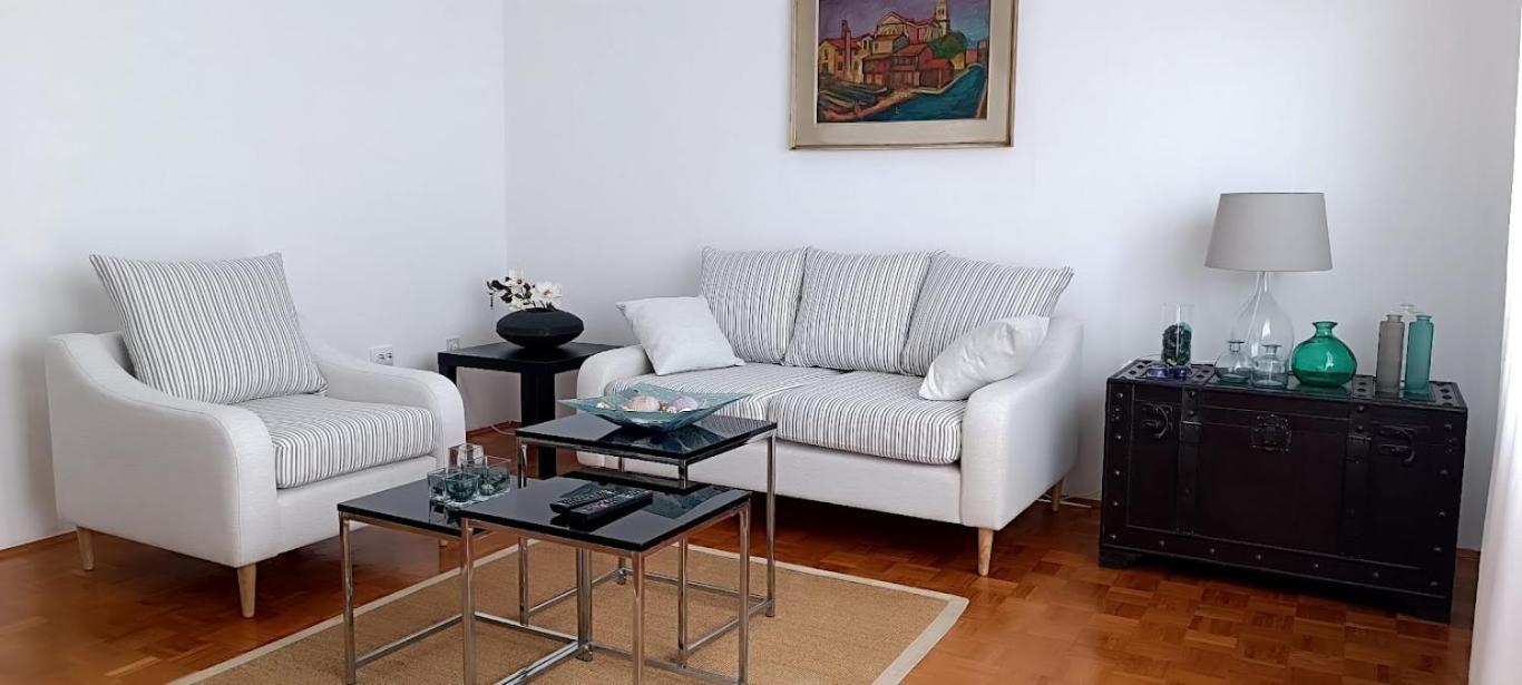 Amazing Seaview Apartment With A Balcony Near The Beach - Kneza Trpimira I Zadar Eksteriør billede