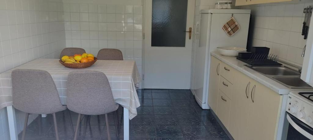 Amazing Seaview Apartment With A Balcony Near The Beach - Kneza Trpimira I Zadar Eksteriør billede