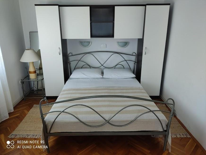 Amazing Seaview Apartment With A Balcony Near The Beach - Kneza Trpimira I Zadar Eksteriør billede