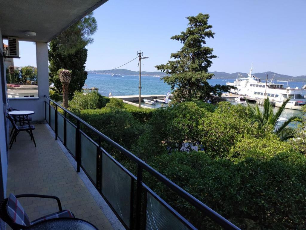 Amazing Seaview Apartment With A Balcony Near The Beach - Kneza Trpimira I Zadar Eksteriør billede